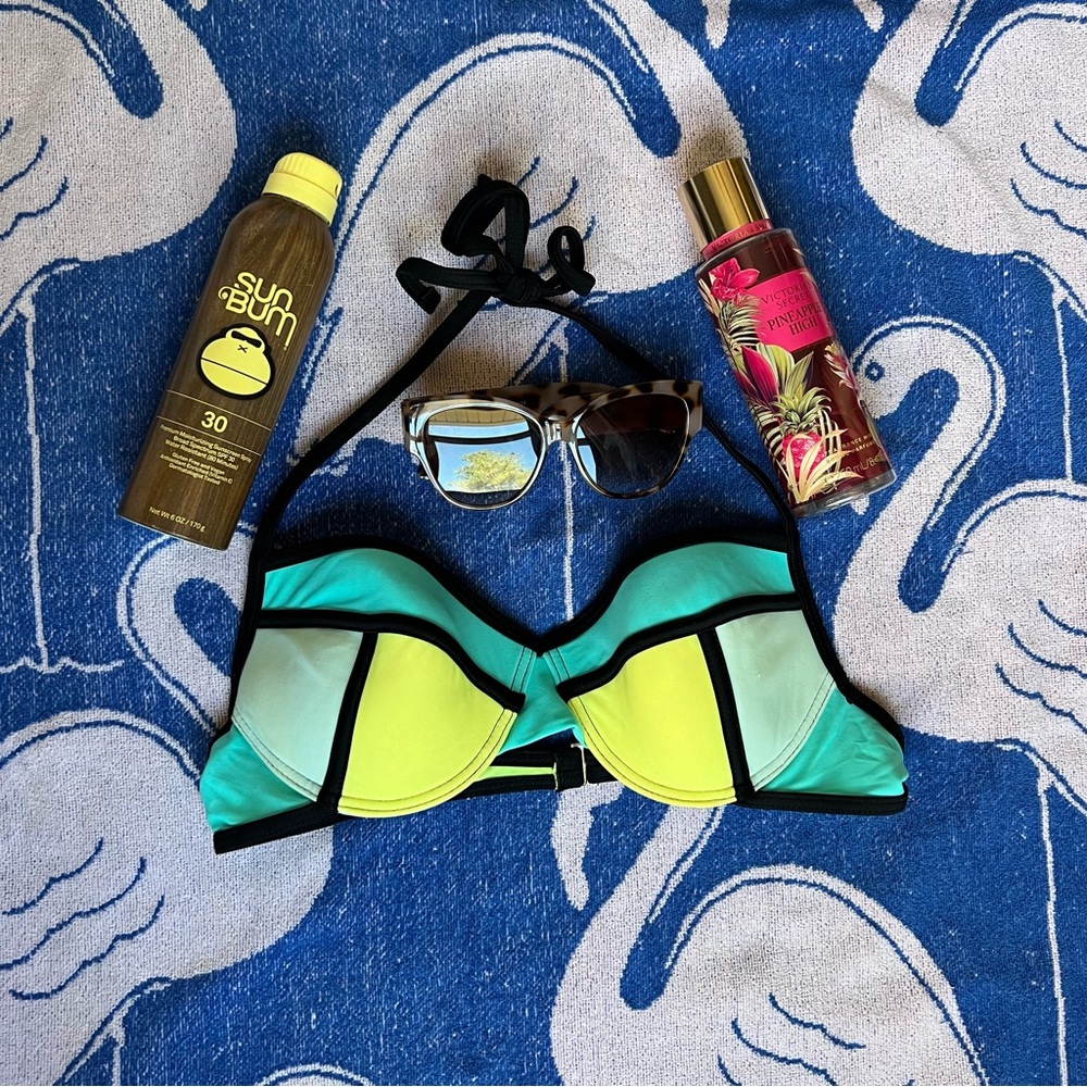 Xhilaration | Teal Turquoise Green Underwire Bikini Top